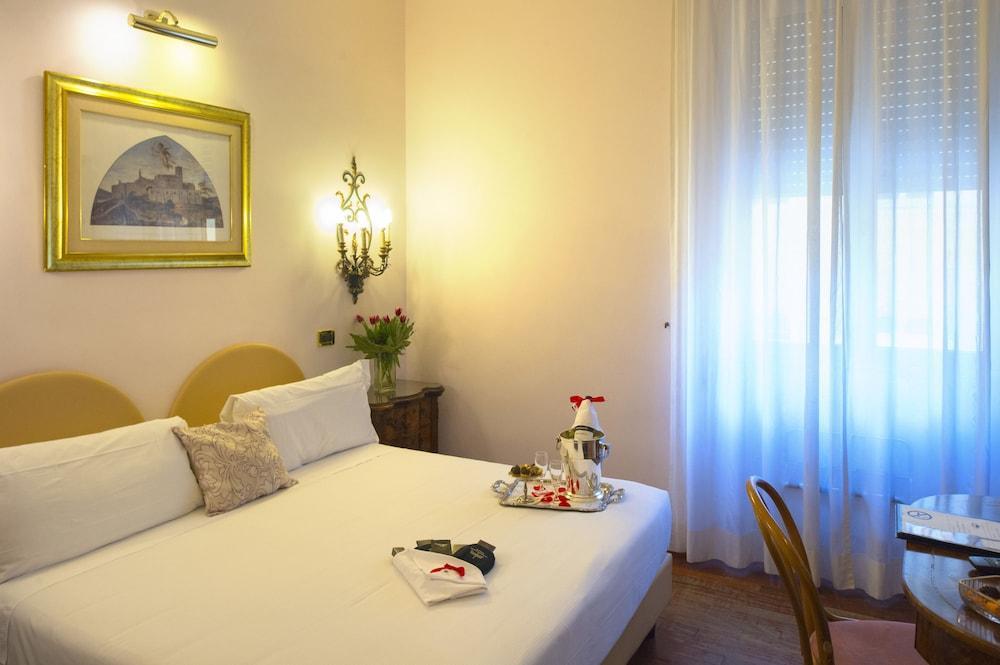 Hotel Sant'Angelo Roma Esterno foto